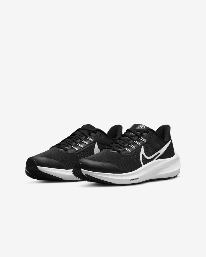 Nike Air Zoom Pegasus 39 Kids Road Za Dječake Tenisiće Crne Bijele | HR-49572QCAY