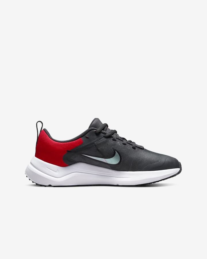 Nike Downshifter 12 Kids Road Za Dječake Tenisiće Tamno Sive Svijetlo Sive Crvene | HR-72534RZTJ