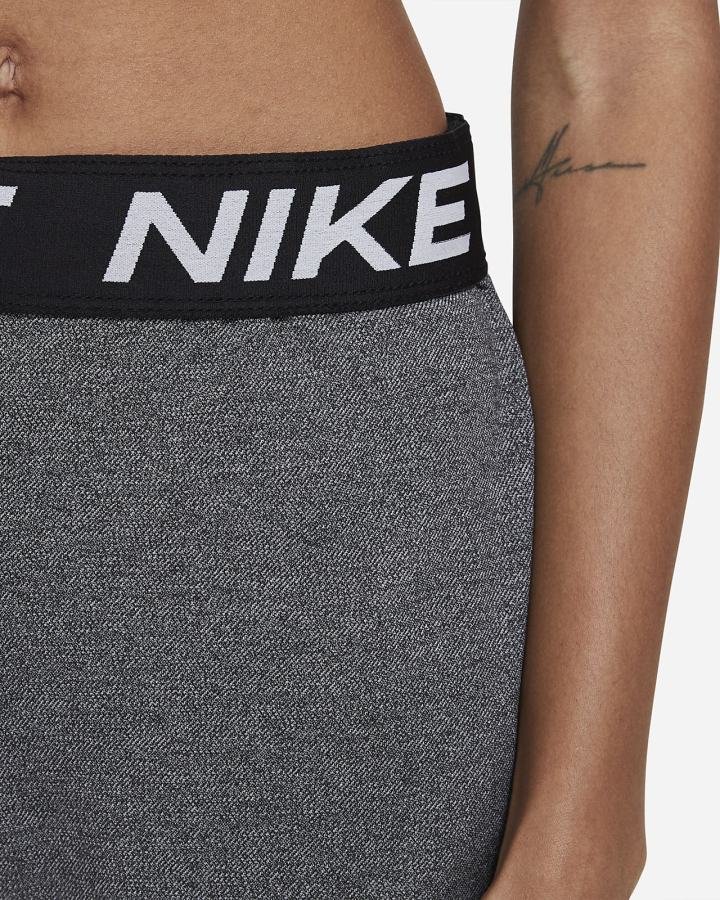 Nike Dri-FIT Attack Training Ženske Kratke Hlače Crne Bijele | HR-39165BISA