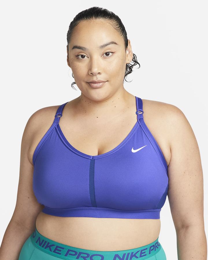 Nike Dri-FIT Indy Light-Support Podstavljena V-Neck (Plus Size) Ženske Sportski Grudnjak Tamno Kraljevska Plava Plave Bijele | HR-76348SUOD