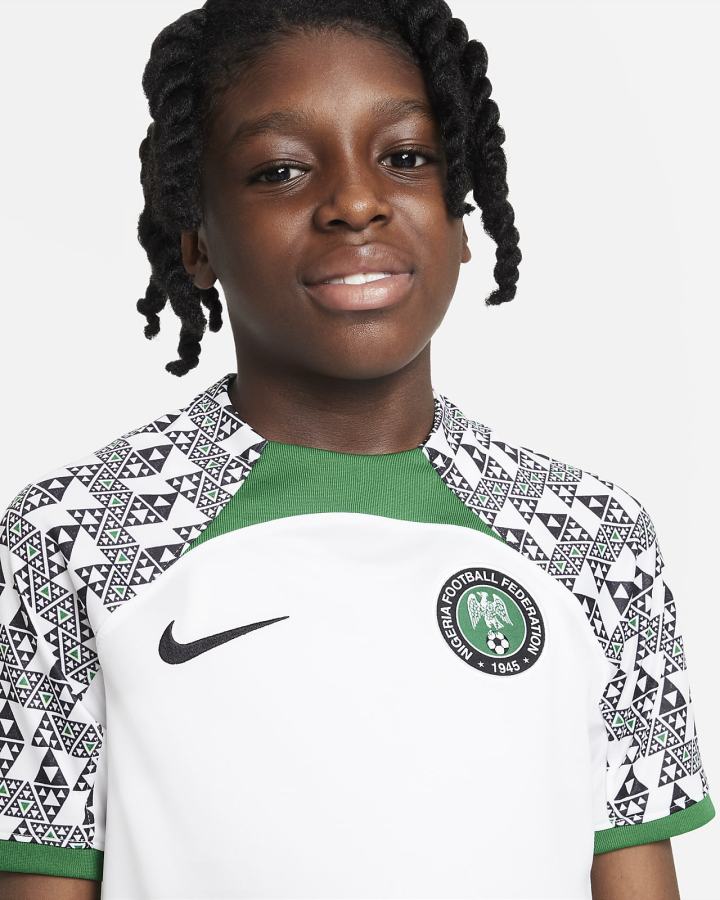 Nike Nigeria 2022/23 Stadium Away Kids Dri-FIT Soccer Za Dječake Dres Bijele Tamno Zelene Crne | HR-05489PNWB