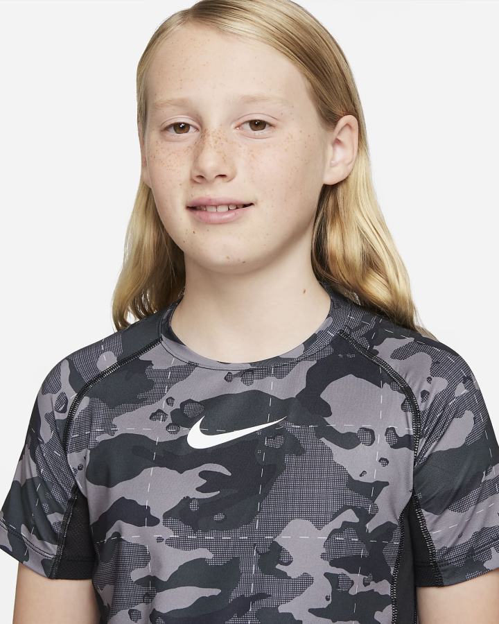 Nike Pro Dri-FIT Kids Short-Sleeve Training Top Za Dječake Majice Crne Bijele | HR-64201RMAO