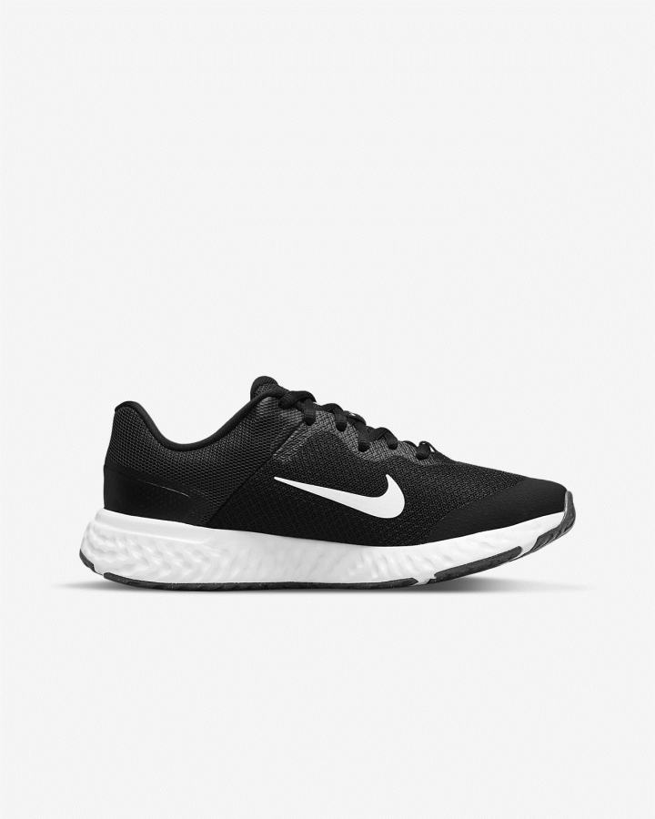 Nike Revolution 6 4E Kids Road (Wide) Za Dječake Tenisiće Crne Tamno Sive Bijele | HR-54612LBKV