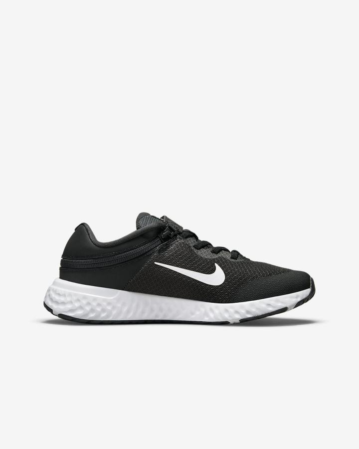 Nike Revolution 6 FlyEase 4E Kids Easy On/Off Road Za Djevojčice Tenisiće Crne Tamno Sive Bijele | HR-13729OHTN