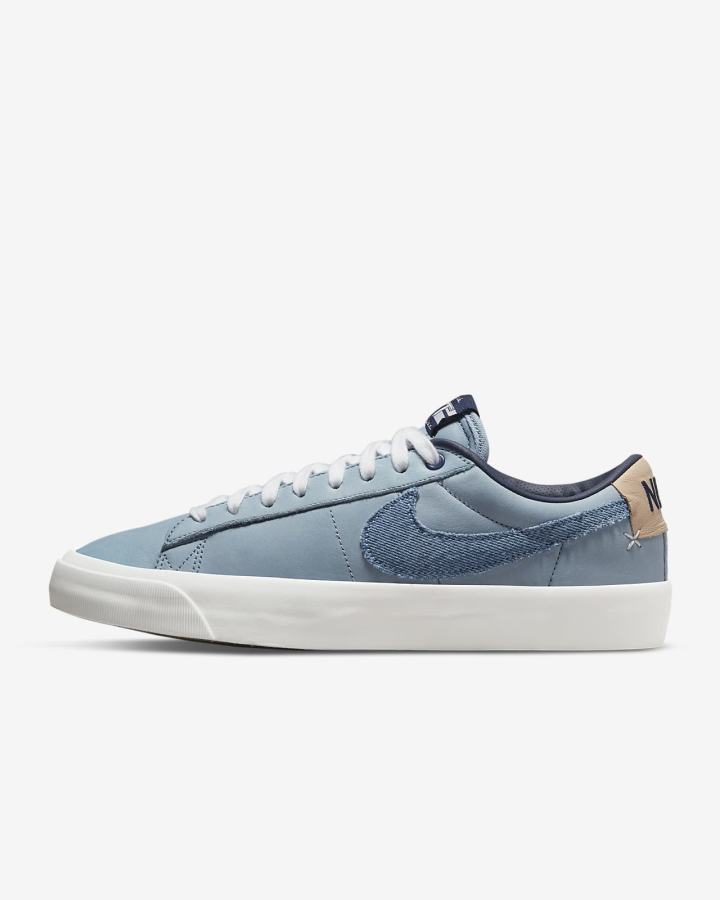 Nike SB Zoom Blazer Low Pro GT Premium Muške Skate Obuća Bijele Svijetlo Smeđe Tamnoplave | HR-37514OARG