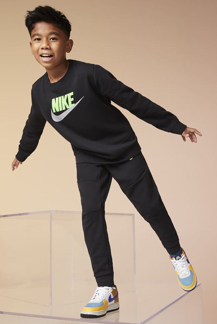 Nike Sportswear Club Fleece Kids Crew (Extended Size) Za Dječake Dukserice Crne | HR-23975XKWZ