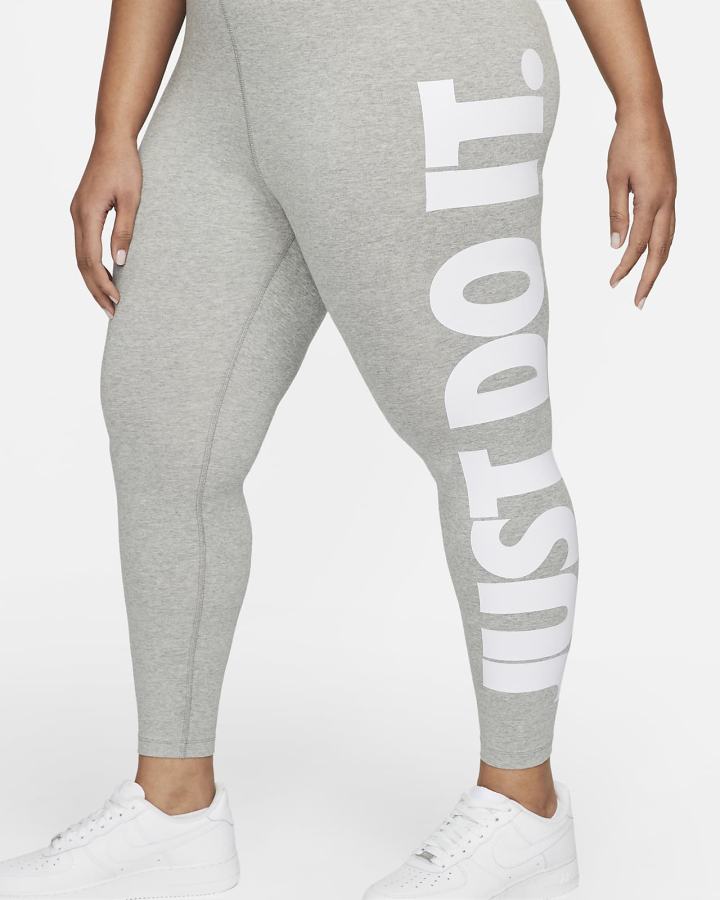 Nike Sportswear Essential High-Waisted Graficke (Plus Size) Ženske Tajice Tamno Sive Bijele | HR-12538MNOJ