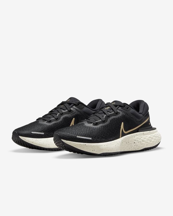 Nike ZoomX Invincible Run Flyknit Road Ženske Tenisiće Crne Metalne Zlatne | HR-03719EFTW